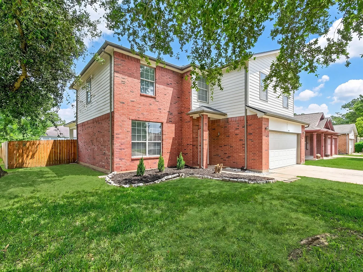 3 bed, 2.5 bath, 2106 sqft, $2,800 — Photo 3