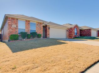 9117 Nathan Dr, White Settlement, TX 76108