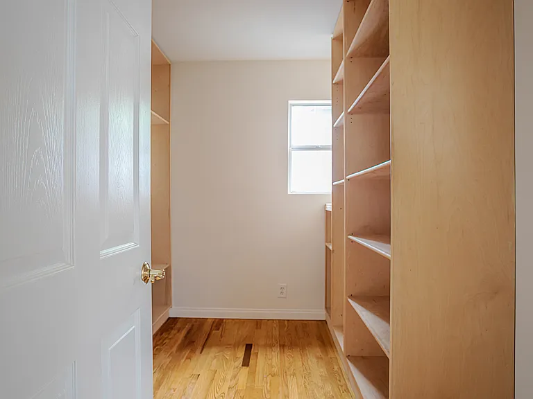 4018 Clayton Ave — Photo 16