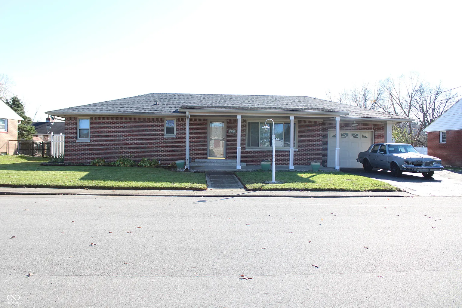 409 Dale St photo 1