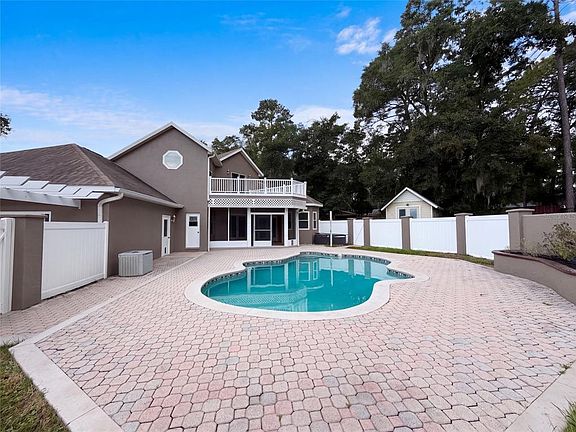 5th image of 4335 SE 8TH STREET
