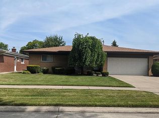 11461 Racine Rd, Warren, MI 48093