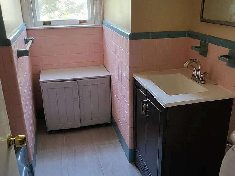 2901 Devereaux Ave — Photo 2