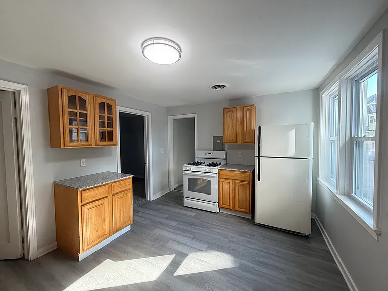 2026 Hertel Ave #A4 — Photo 4