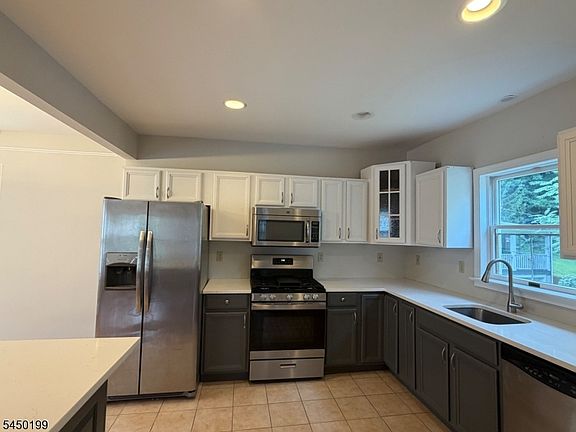 2nd image of 39 Budd St #2