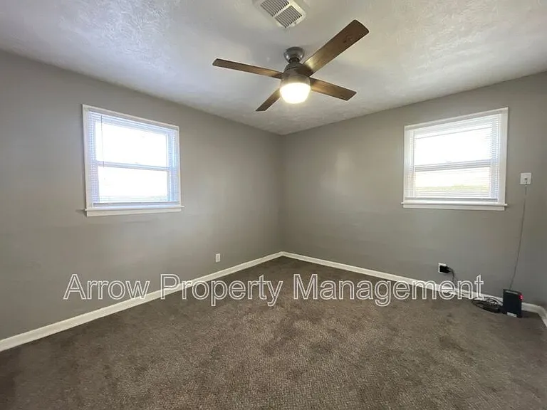 2515 W St — Photo 9