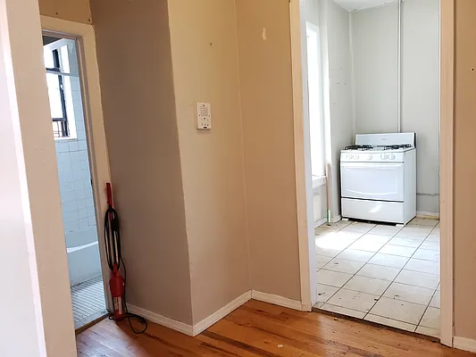 Rented by Signature Property Realty | media 26