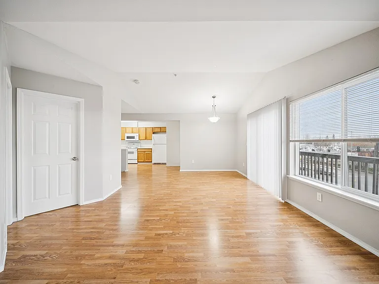ReNew Bayshore Townhomes — Photo 11