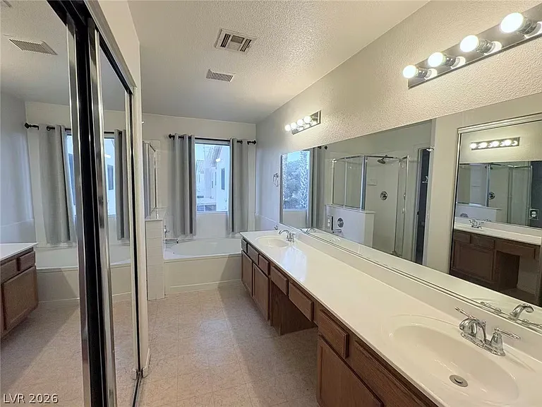 1304 Paraiso St — Photo 10