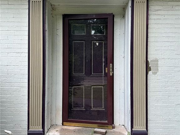 2nd image of 3344 Catalpa Dr