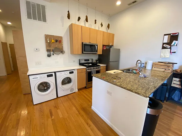 1855 N Washtenaw Ave #1R — Photo 2