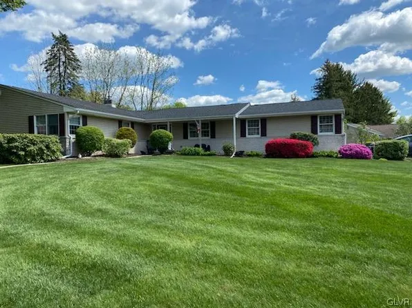 5906 Club House Ln, Allentown, PA 18106