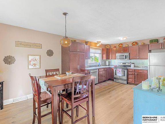 4th image of 912 N 28th Ave