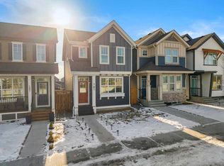 161 S Lavender Mnr SE, Calgary, AB T3S 0G7