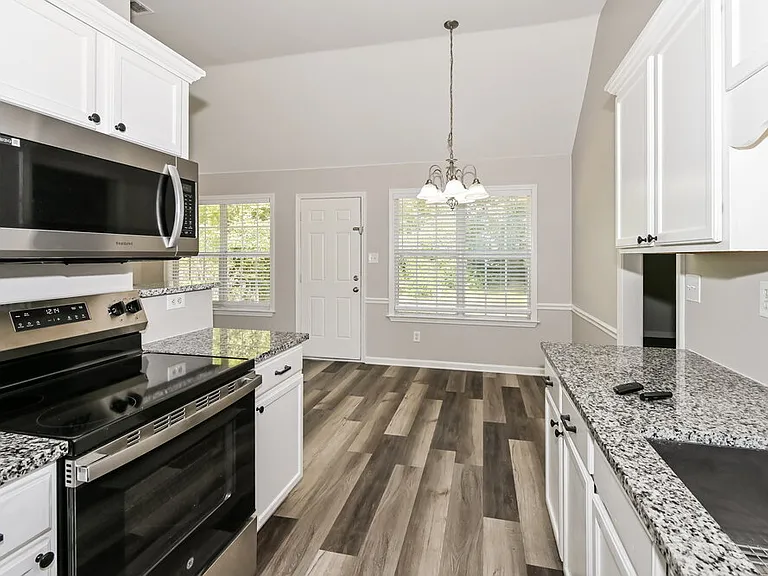10594 Wyckford Dr — Photo 9