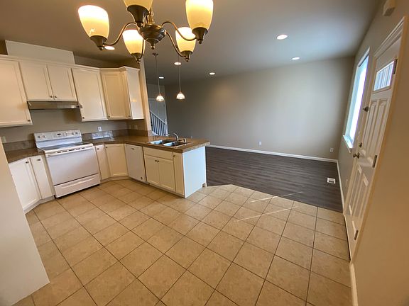 4th image of 10505 NE 63rd St