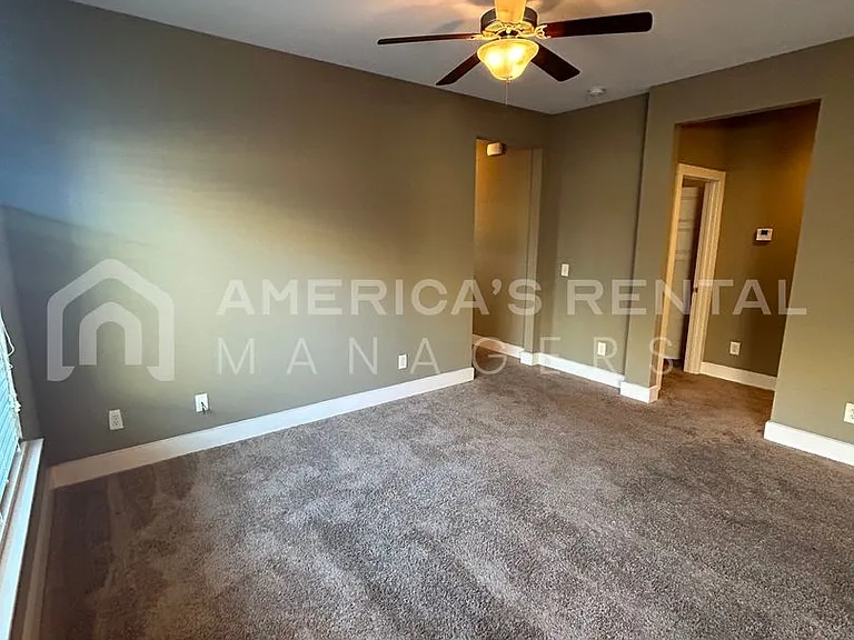 860 Kent Dr — Photo 4