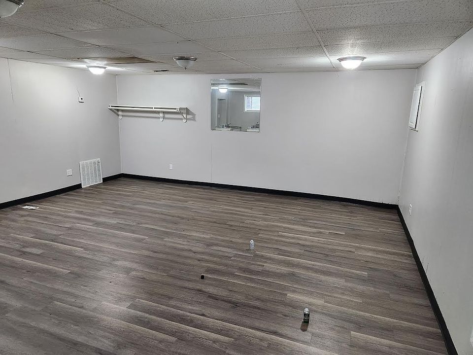 2nd image of 3159 Orville Ave #1E