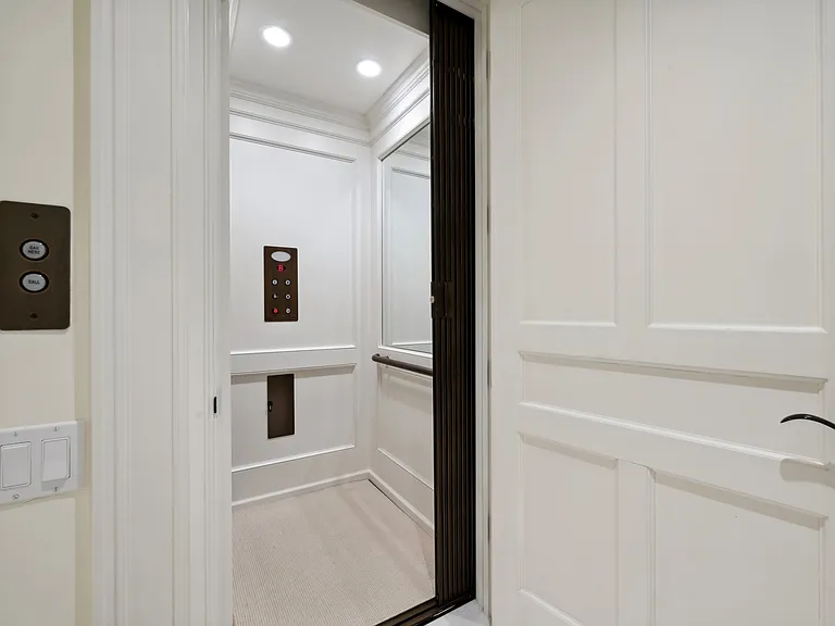 56 Barnhart St — Photo 38