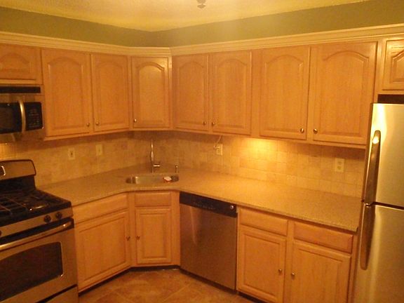 3rd image of 1904 Mattis St