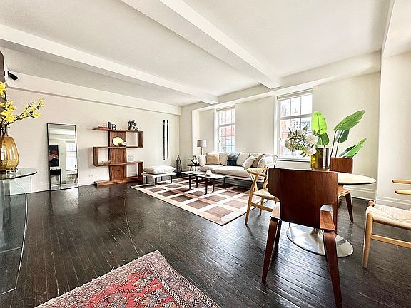 3rd image of 465 W 23rd St APT 3B