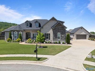 8008 Farm Meadow Dr SE, Owens Cross Roads, AL, 35763