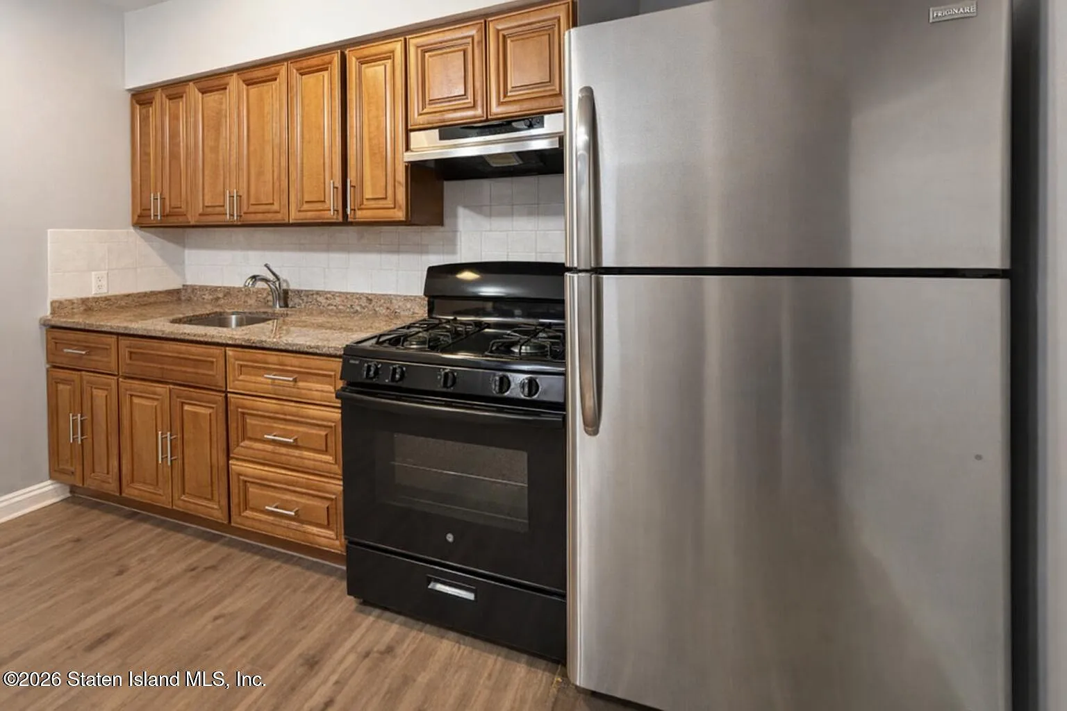 2 bed, 1.0 bath, 1344 sqft, $2,400 — Photo 3