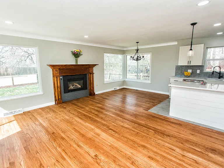 2620 S Holly St — Photo 61