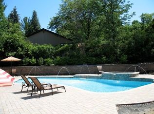 12 Graymoor Rd, Livingston, NJ 07039