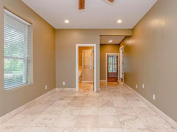 3rd image of 4309 Forest Park Dr
