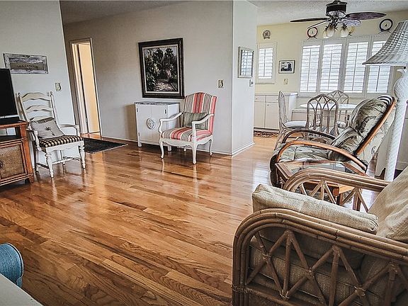 3rd image of 2800 Indian River Blvd #6M