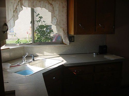 2nd image of 209 W High St