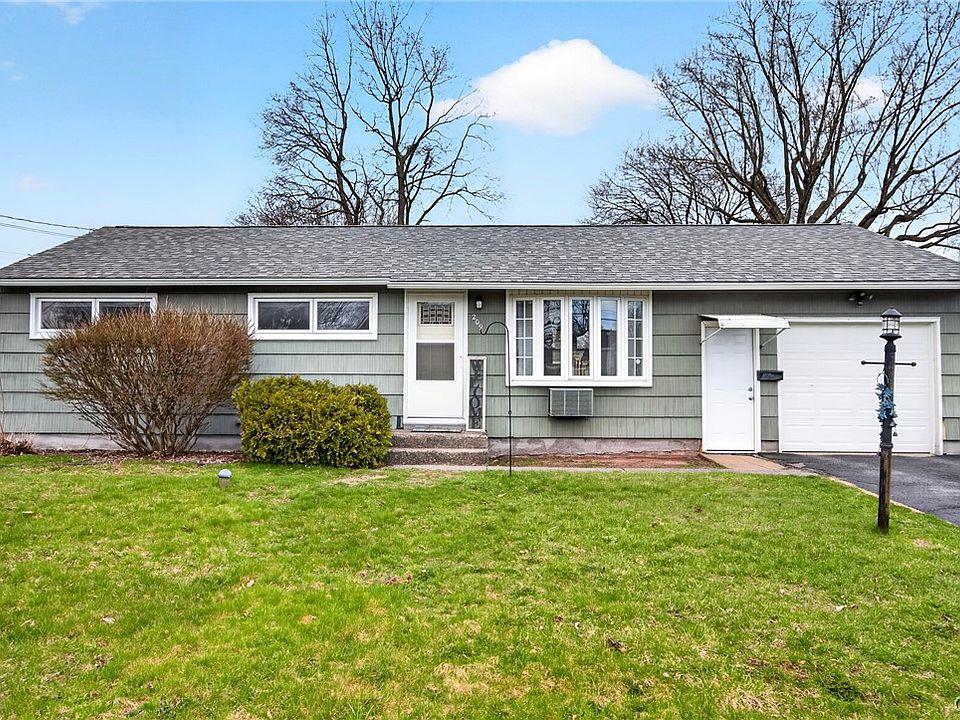 1st image of 209 Lynnhaven Dr