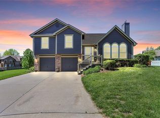4305 NE 103rd Ct, Kansas City, MO 64156