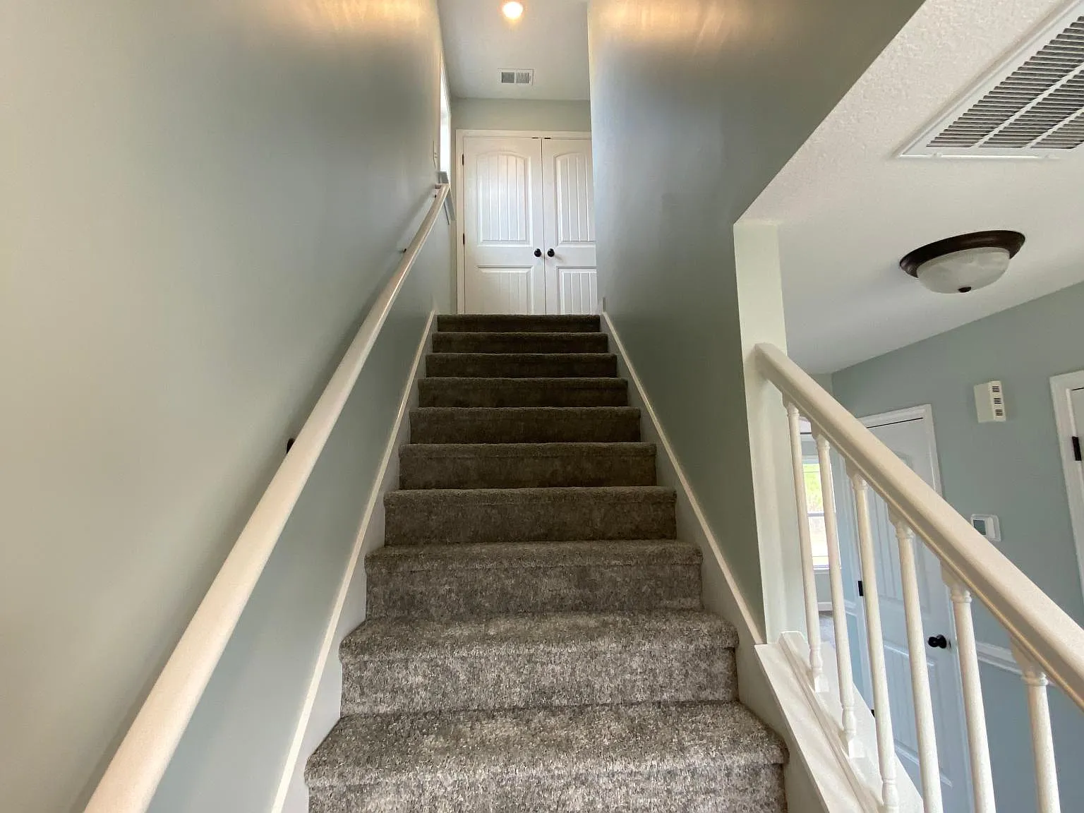 3 bed, 2.5 bath, 1700 sqft, $1,950 — Photo 4