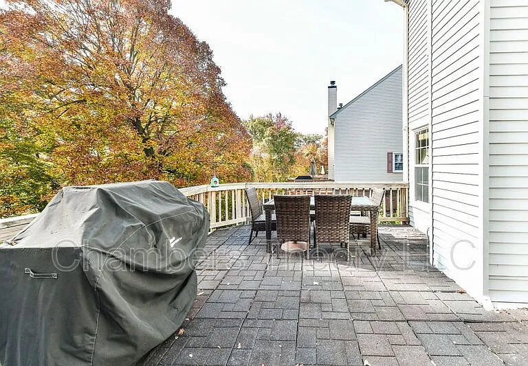 7245 Worsley Way — Photo 31