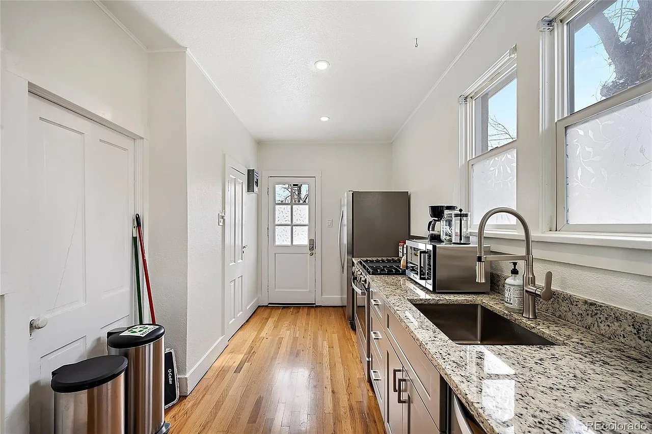 1 bed, 711 sqft, $2,000 — Photo 2