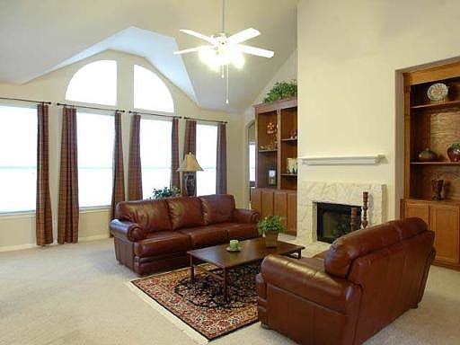 4th image of 127 BROOKSTONE ST