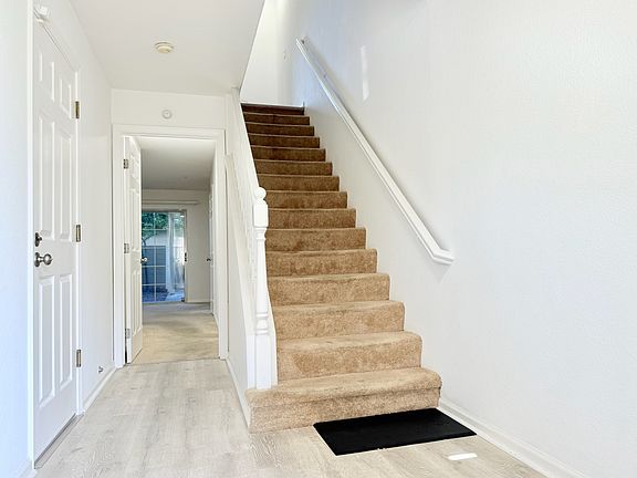 5th image of 310 Treasure Island Dr