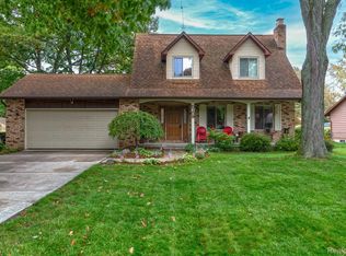 5159 Birchcrest Dr, Swartz Creek, MI 48473