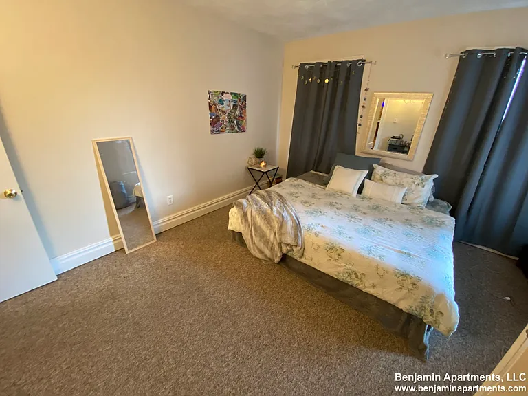 28 Beacon St #2 — Photo 6