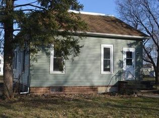 715 Grove Ave, Garner, IA 50438