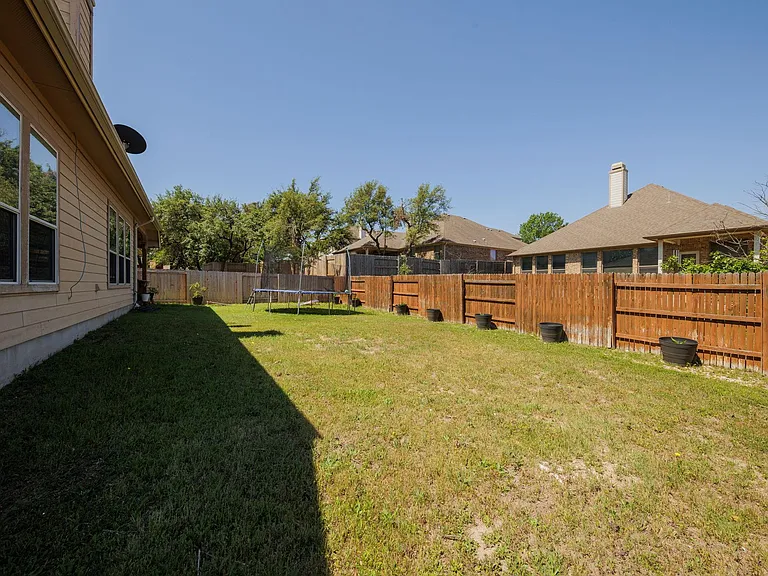 231 Saint Richie Ln — Photo 28