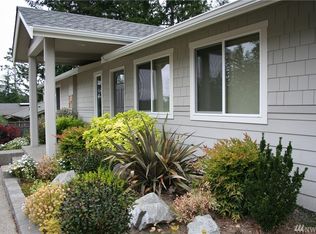 290 E Fairway Dr, Allyn, WA 98524