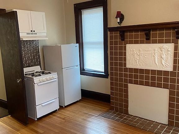 4th image of 215 11th St #215-1B
