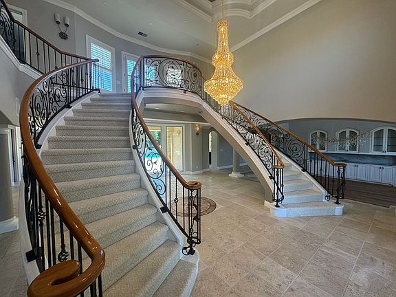 2nd image of 734 Donata Ct