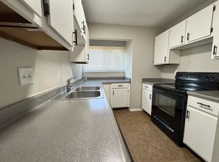 1326 Holland Park Blvd, Colorado Springs, CO 80907