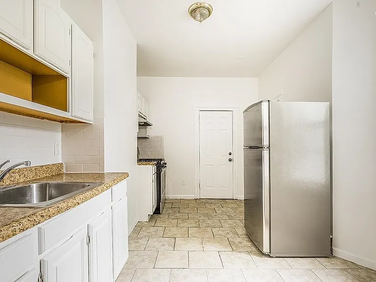 69 Belmont Ave #2 — Photo 6