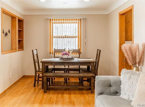 5th image of 8349 Whitefield St