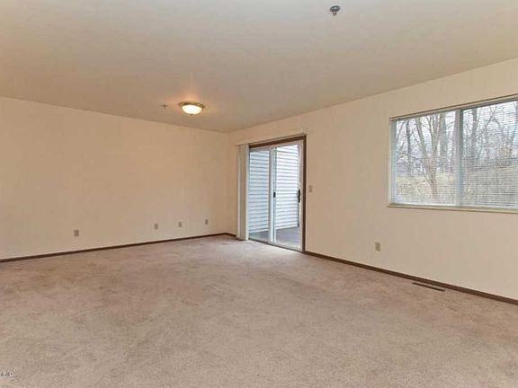 3rd image of 4134 Woodrush Ln NW